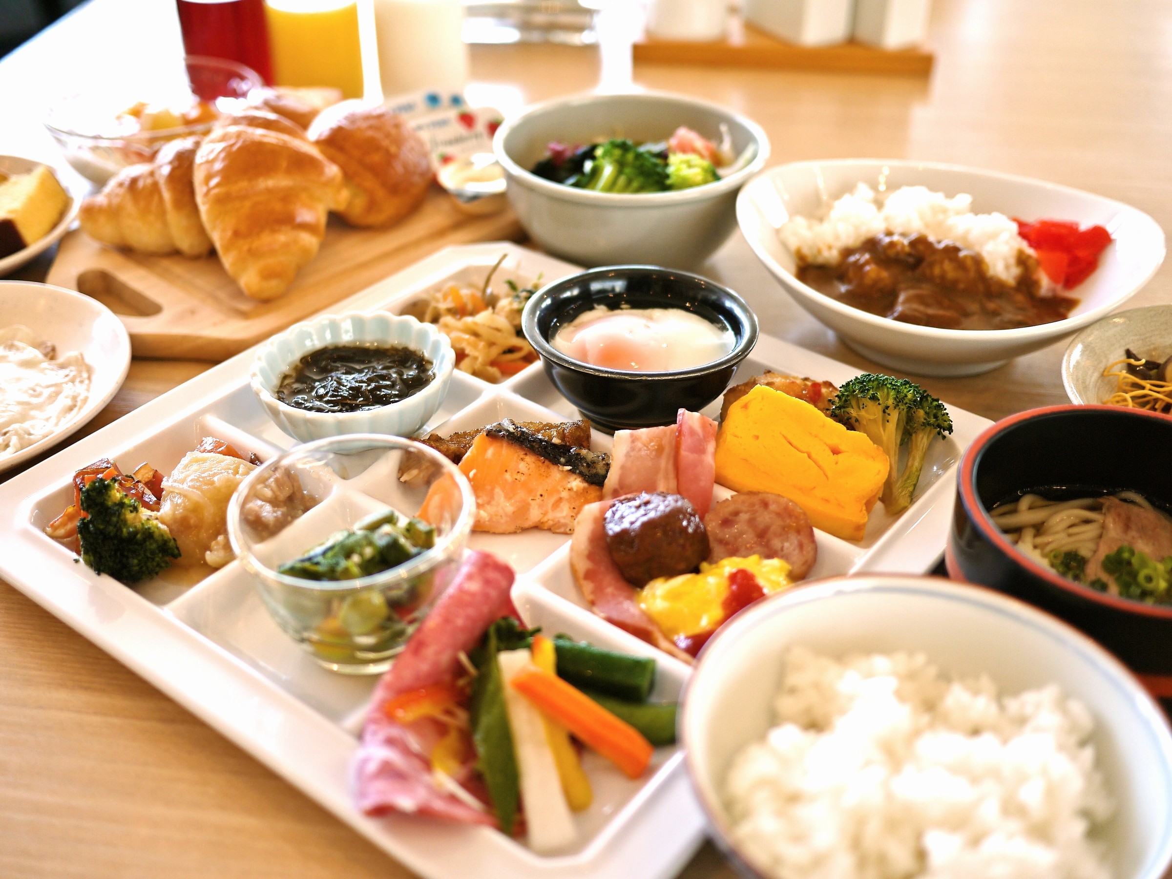 朝食